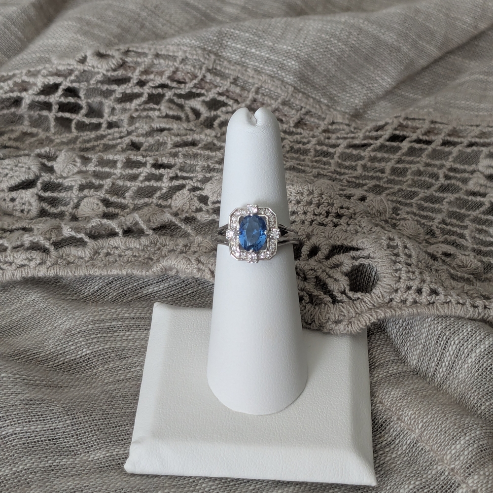 Elegant Blue and Silver Women's Ring